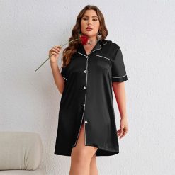 Koszulka nocna z krótkim rękawem i delikatnymi detalami Alisa. Zielone koszule nocne damskie Intica, l, bez wzorów, krótkie. Za 159.00 zł.