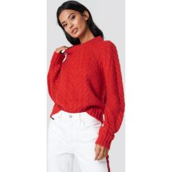 Samsoe & Samsoe Sweter Carola O-N - Red. Czerwone swetry damskie Samsøe & Samsøe, z dzianiny, z okrągłym kołnierzem. Za 647.95 zł.