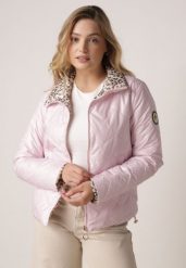 Różowa Dwustronna Kurtka Pikowana Ozdobiona Naszywką i Panterką Nemopis. Czerwone kurtki damskie Born2be, l, z aplikacjami, z jeansu, bez kaptura. Za 129.99 zł.