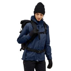 Damska wiatrówka Haglöfs Astral GTX II. Niebieskie kurtki sportowe damskie Haglöfs, bez wzorów, z softshellu, bez kaptura, trekkingowe. W wyprzedaży za 1,548.65 zł.