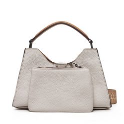 Torebka Gianni Chiarini. Białe torebki do ręki damskie Gianni Chiarini, bez wzorów, klasyczne, bez dodatków. Za 759.99 zł.