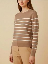 Sweter w paski z ozdobnymi guzikami na ramieniach - beżowy. Brązowe swetry damskie Sinsay, l, bez wzorów, bez kołnierzyka, bez ramiączek, bez kaptura. Za 35.99 zł.