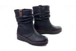 Rieker X9155-00 black, botki damskie. Czarne botki damskie Rieker, bez obcasa, na koturnie, bez zapięcia. Za 322.92 zł.