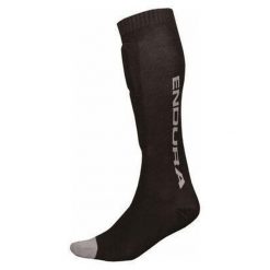 Endura SingleTrack skarpetki ochronne na goleń. Czarne skarpety męskie ENDURA, bez wzorów. Za 306.99 zł.
