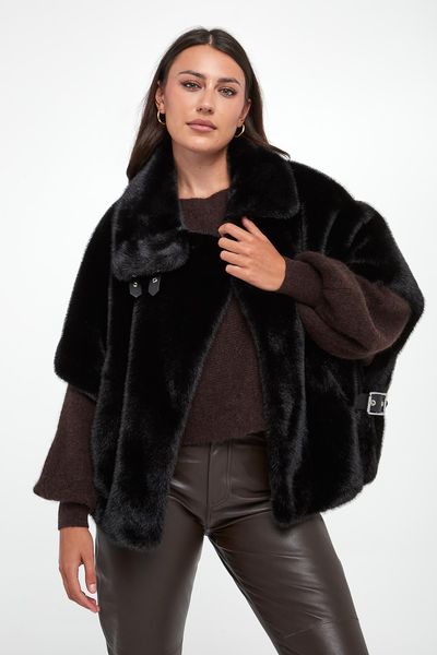 Ponczo futrzane Comodino PINKO. Kurtki damskie Pinko, s, bez wzorów, z futra, bez kaptura. Za 1,849.00 zł.