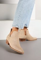 Beżowe Botki Typu Kowbojki z Wycięciem na Stożkowym Obcasie Hanrisa. Brązowe botki damskie Renee, z jeansu, boho, bez obcasa, na obcasie, bez zapięcia. Za 129.99 zł.