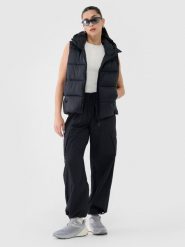 4F Spodnie casual oversize damskie - czarne L. Czarne spodnie dresowe damskie 4f, l, bez wzorów, z dresówki. W wyprzedaży za 99.99 zł.