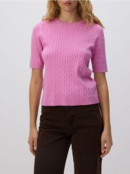 Sweter z ozdobnym splotem - fioletowy. Fioletowe swetry damskie Reserved, l, bez wzorów, z dzianiny, klasyczne, bez kołnierzyka, bez ramiączek, bez kaptura. W wyprzedaży za 49.99 zł.