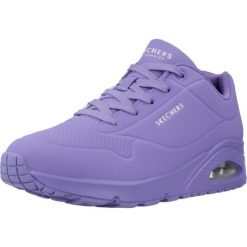 Buty SKECHERS UNO -STAND ON AIR Fioletowy. Fioletowe obuwie sportowe damskie Skechers, bez wzorów, z syntetyku, trekkingowe, Skechers Sport. Za 403.61 zł.