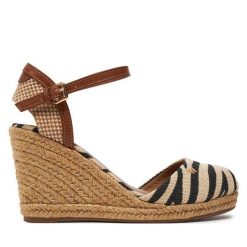 Espadryle Wrangler. Brązowe sandały damskie Wrangler, bez wzorów, bez obcasa, bez zapięcia. Za 189.99 zł.