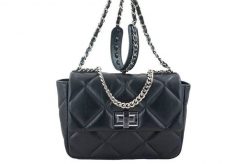 Listonoszka pikowana BARBERINI'S czarna 918-1. Czarne torebki shopper damskie Barberinis, bez wzorów, ze skóry, eleganckie, do ręki, małe, pikowane, bez dodatków. Za 319.99 zł.
