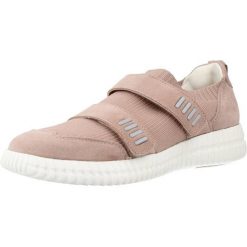 Buty GEOX D NOOVAE B Nago. Czerwone trekkingi damskie Geox, trekkingowe. Za 352.99 zł.