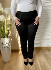 Czarne elastyczne spodnie Jasmin ze zwężaną nogawką PLUS SIZE XXL. Czarne spodnie materiałowe damskie Nasi partnerzy, plus size, bez wzorów, z elastanu. Za 179.90 zł.