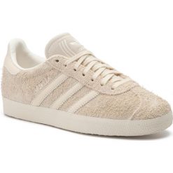 Buty adidas - Gazelle EE5550 Ecrtin/Ecrtin/Cwhite. Brązowe obuwie sportowe damskie Adidas, bez wzorów, z materiału, Adidas Gazelle. Za 399.00 zł.