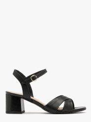 Czarne sandały z ozdobną cholewką. Czarne sandały damskie Ryłko, bez wzorów, ze skóry, bez obcasa, na obcasie, bez zapięcia. Za 379.99 zł.