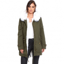 Parka "Alone" w kolorze oliwkowo-białym. Parki damskie marki bonprix. W wyprzedaży za 318.95 zł.