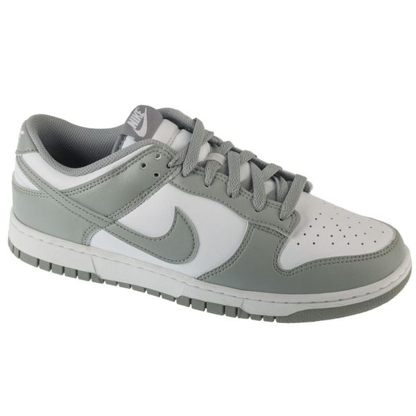 Buty sportowe Sneakersy unisex, Dunk Low Retro. Białe obuwie sportowe damskie Nike, bez wzorów, trekkingowe. Za 508.00 zł.