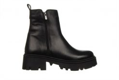 Botki Bayla-161 138 23512 Black 161598, Czarny, Skóra naturalna - 40. Czarne botki damskie Bayla, na zimę, z gumy, eleganckie, z okrągłym noskiem, bez obcasa, bez zapięcia. W wyprzedaży za 269.10 zł.