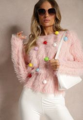 Różowy Sweter z Dodatkiem Wełny z Alpaki i Kolorowymi Pomponami Felinora. Czerwone swetry damskie Renee, bez wzorów, z wełny, casualowe, bez kołnierzyka, bez ramiączek, długie, bez kaptura. Za 99.99 zł.