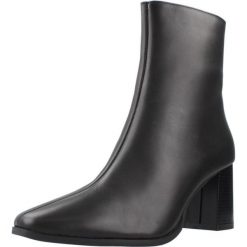 MTNG 55474M Czarny. Czarne obuwie sportowe damskie MTNG, bez wzorów, z syntetyku, trekkingowe. Za 407.08 zł.