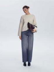 Strukturalny sweter - beżowy. Brązowe swetry damskie Reserved, l, bez wzorów, z dzianiny, bez kołnierzyka, bez ramiączek, bez kaptura. Za 129.99 zł.