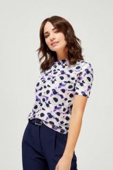 T-shirt z nadrukiem. Białe bluzki damskie MOODO, l, bez wzorów, bez kołnierzyka, bez ramiączek. W wyprzedaży za 14.99 zł.