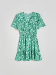 Sukienka mini z wiskozy - zielony. Zielone sukienki damskie Reserved, l, bez wzorów, z tkaniny, klasyczne, bez kołnierzyka, bez ramiączek, mini. W wyprzedaży za 59.99 zł.