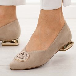 Beżowe baleriny damskie na obcasie Potocki 12808. Brązowe baleriny damskie POTOCKI, na jesień, z aplikacjami, z jeansu, eleganckie, bez obcasa, na obcasie. Za 189.00 zł.