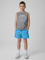 4F Spodenki plażowe boardshorty chłopięce - niebieskie 134/140 (8-10 lat). Niebieskie szorty dla chłopców 4f, na lato, bez wzorów, z materiału. Za 89.99 zł.