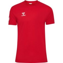Koszulka Hummel Go 2.0 Chevron. Czerwone koszulki sportowe męskie Hummel, bez wzorów, bez kołnierzyka, bez ramiączek, do piłki nożnej. Za 103.50 zł.