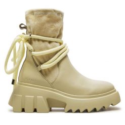 Botki GOE. Brązowe botki damskie GOE, bez obcasa, na płaskiej podeszwie, bez zapięcia. Za 449.99 zł.