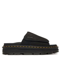 Klapki Dr. Martens. Czarne klapki damskie Dr. Martens, bez wzorów, bez obcasa. Za 679.99 zł.