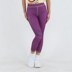 Leggins treningowe damskie Capri Wrist. Fioletowe legginsy sportowe damskie ELPLAYER, bez wzorów, na fitness i siłownię. W wyprzedaży za 80.00 zł.