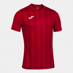 Koszulka do piłki nożnej męska Joma Boy Inter II z krótkim rękawem. Czerwone koszulki sportowe męskie Joma, m, bez wzorów, bez kołnierzyka, bez ramiączek, do piłki nożnej. W wyprzedaży za 99.60 zł.