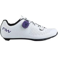 Damskie buty kolarskie Northwave Storm Carbon. Białe obuwie sportowe damskie Northwave, bez wzorów, rowerowe. Za 699.99 zł.