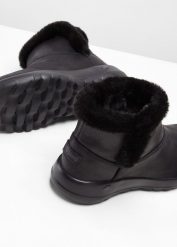 Kozaki Skechers. Czarne kozaki damskie bonprix, bez obcasa. Za 299.99 zł.