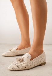 Beżowe Ażurowe Mokasyny VICES Ozdobione Frędzlami Catiana. Brązowe mokasyny damskie Born2be, z jeansu, biznesowe. Za 79.99 zł.