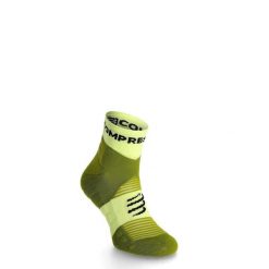 Skarpety biegowe Compressport Ultra Trail Socks v2.0 Low. Zielone skarpety damskie Compressport, bez wzorów. Za 81.99 zł.