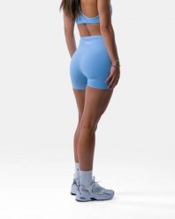 Damskie szorty z wysokim stanem i kieszenią fitness – Encore – błękitny. Niebieskie szorty sportowe damskie AESTHETICWOLF, l, bez wzorów, z dzianiny, z podwyższonym stanem, na fitness i siłownię. Za 189.99 zł.