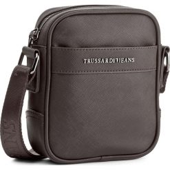 Saszetka TRUSSARDI JEANS - New York 71B00028 B220. Brązowe saszetki męskie TRUSSARDI JEANS, z jeansu, młodzieżowe. W wyprzedaży za 249.00 zł.