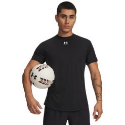 Koszulka męska Under Armour Challenger Pro Print 6012819. Białe koszulki sportowe męskie Under Armour, m, bez wzorów, z materiału, bez kołnierzyka, bez ramiączek, na fitness i siłownię. Za 199.90 zł.