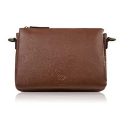 Torebka damska na ramię skórzana koniakowa kompaktowa listonoszka Paolo Peruzzi IM-04-CG. Żółte torby na ramię damskie bez wzorów, ze skóry, eleganckie, duże, bez dodatków. Za 229.00 zł.