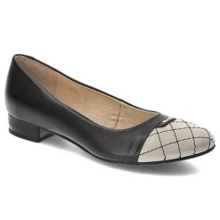 Półbuty damskie Libero, skóra licowa z przeszywanym noskiem i niskim obcasem, czarno-beżowe, 4490. Czarne półbuty damskie Libero, bez wzorów, ze skóry, biznesowe, bez obcasa, na obcasie, bez zapięcia. Za 179.00 zł.