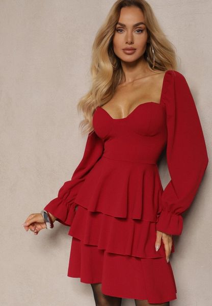 Czerwona Sukienka o Rozkloszowanym Kroju z Falbanami i Bufiastymi Rękawami Semiella. Czerwone sukienki damskie Renee, na imprezę, l, bez wzorów, eleganckie, bez kołnierzyka, bez ramiączek, mini, kopertowe. Za 109.99 zł.