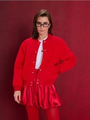 Kurtka bomberka z kieszeniami - czerwony. Czerwone kurtki damskie Sinsay, l, bez wzorów, bez kaptura. Za 79.99 zł.