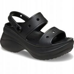 Sandały dla Kobiet Crocs Bae Sandal. Czarne sandały damskie Crocs, bez wzorów, z materiału, bez obcasa, na platformie, bez zapięcia. Za 239.99 zł.