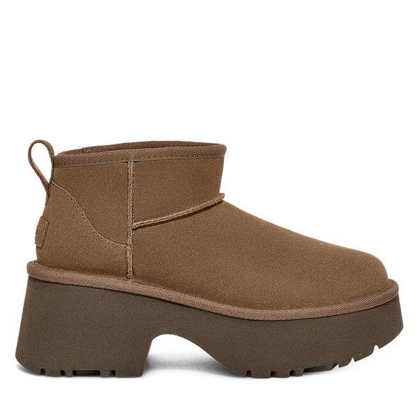 Śniegowce Ugg. Zielone śniegowce i trapery damskie UGG. Za 869.99 zł.