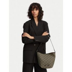 Torebka Calvin Klein. Brązowe torebki do ręki damskie Calvin Klein, bez wzorów, klasyczne, bez dodatków. Za 529.99 zł.