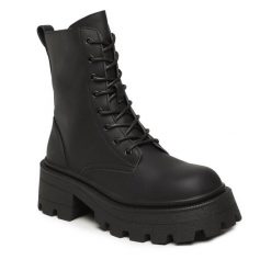 Trapery ONLY. Czarne kozaki damskie Only. Za 349.99 zł.