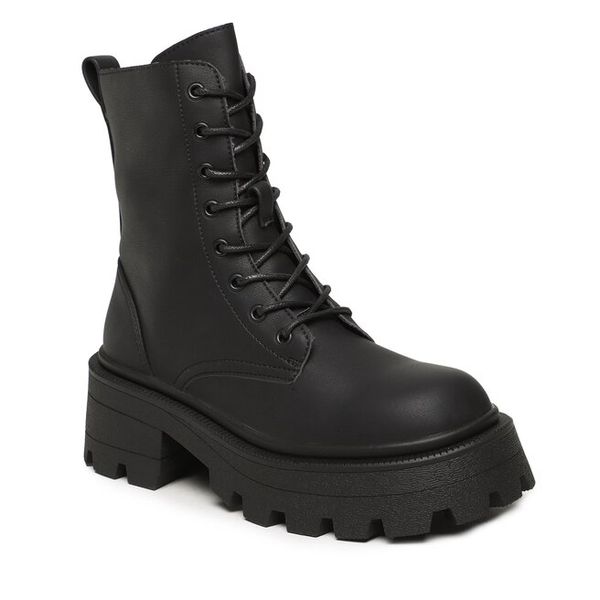 Trapery ONLY. Czarne kozaki damskie Only. Za 269.99 zł.